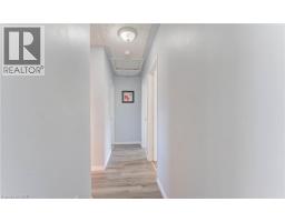 320 COUNTRY HILL Drive - 25