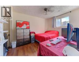 320 COUNTRY HILL Drive - 26