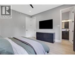 34 WOODCREST Court - 15