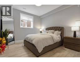 34 WOODCREST Court - 24