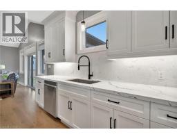 66 AUGUST Crescent - 14