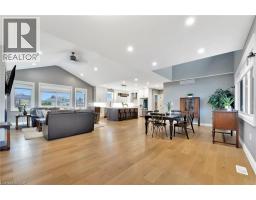 66 AUGUST Crescent - 18