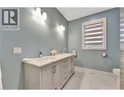 66 AUGUST Crescent - 20