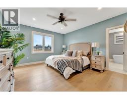 66 AUGUST Crescent - 21