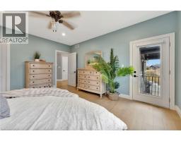 66 AUGUST Crescent - 22