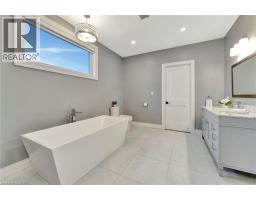 66 AUGUST Crescent - 25