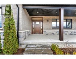 66 AUGUST Crescent - 3