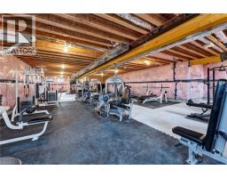 66 AUGUST Crescent - 37