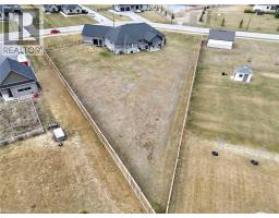 66 AUGUST Crescent - 45