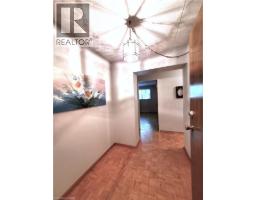 6 WALTON Avenue UnitNo. 104 - 3