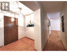 6 WALTON Avenue UnitNo. 104 - 4