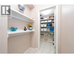 335 FALLING GREEN Crescent - 18