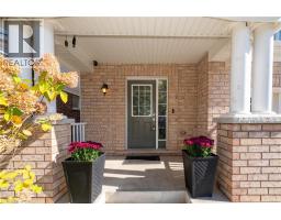 335 FALLING GREEN Crescent - 4