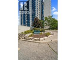 35 GREEN VALLEY Drive UnitNo. 1614 - 18