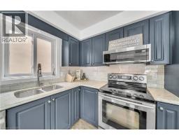 35 TEMPLEWOOD Drive - 13