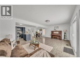 35 TEMPLEWOOD Drive - 9