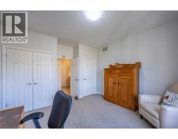 15 SILVER SHADOW Way - 22