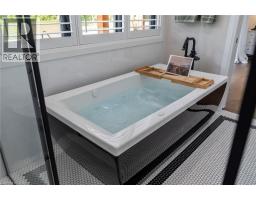 11 COCKSHUTT Road - 34