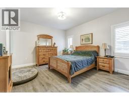 273 QUEEN Street W - 17