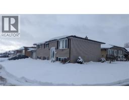 131 THUNDERBIRD Drive - 41