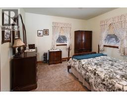 670 ELM Avenue N - 27