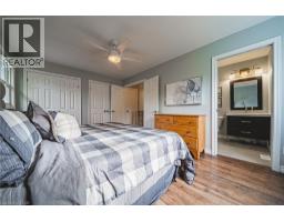 55 MORWICK Drive - 16