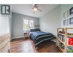 55 MORWICK Drive - 18