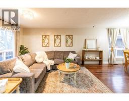 83 BURNABY Crescent - 11