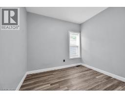 16 WEBLING Street - 20