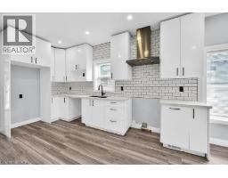 16 WEBLING Street - 7