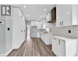 16 WEBLING Street - 9