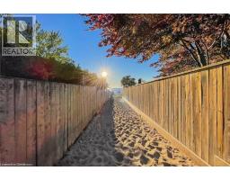 11 DIETRICH Crescent - 21