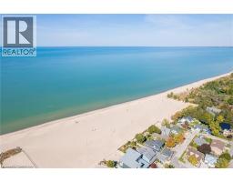 11 DIETRICH Crescent - 22