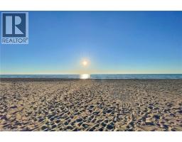 11 DIETRICH Crescent - 24