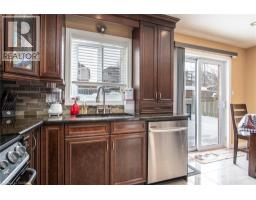 240 DOON SOUTH Drive - 18