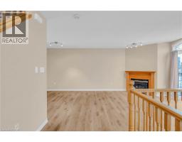 33 WELLINGTON S - 13