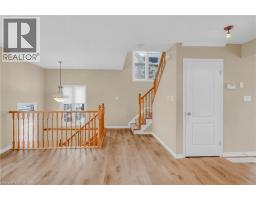 33 WELLINGTON S - 16