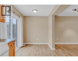 33 WELLINGTON S - 19