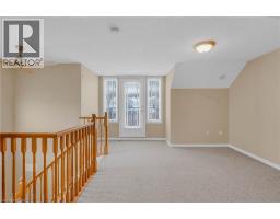 33 WELLINGTON S - 28