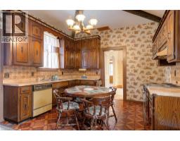 16 CENTRE Street - 19