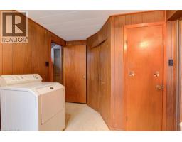 16 CENTRE Street - 23