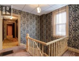 16 CENTRE Street - 27