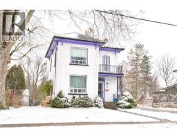 16 CENTRE Street - 3