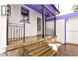 16 CENTRE Street - 36