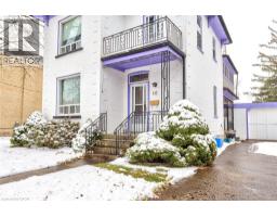 16 CENTRE Street - 4