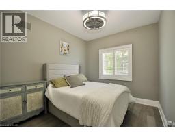 27 WOODMANS Court - 18