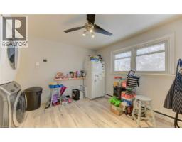 196 ALLEN Street E - 32