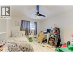 196 ALLEN Street E - 34