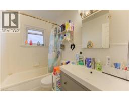 196 ALLEN Street E - 35