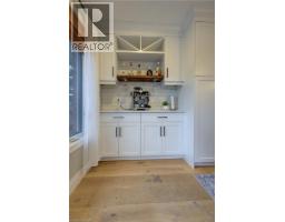 1 EDGEWOOD Court - 18